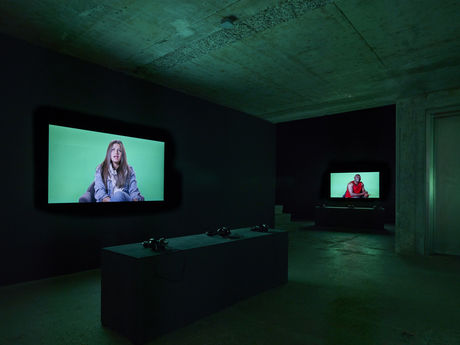 Candice Breitz, Love Story, 2016. Featuring Alec Baldwin and Julianne Moore. 7-Channel Installation. Exhibition view KOW