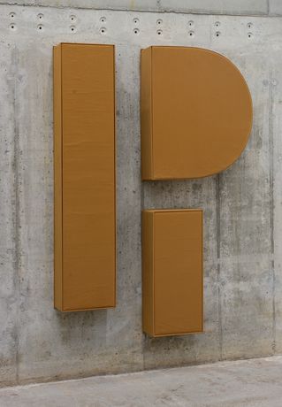 Form R, Das Neue Alphabet, 1994, Cotton fabric, foam, wood